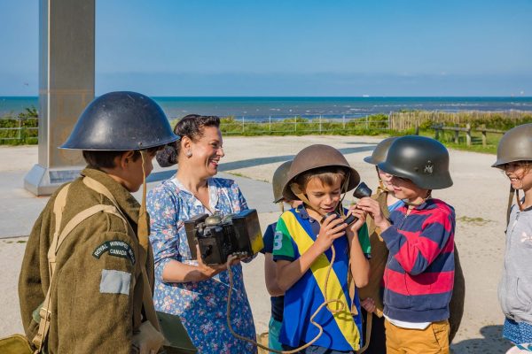 DDay-juno-raconte-aux-enfants-anibas-photography-sabina-lorkin-1536x1024-1