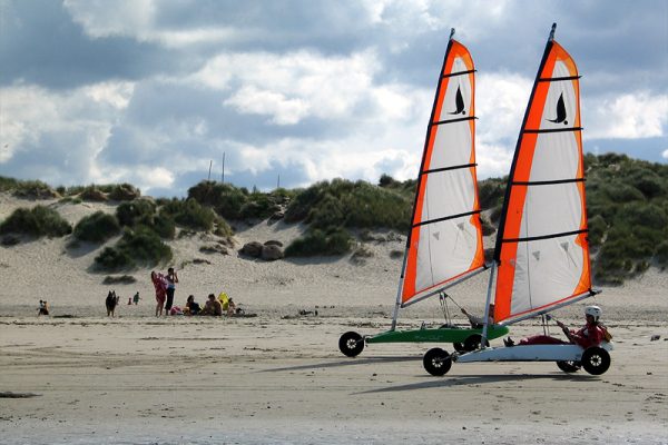 Quend_14_char_a_voile