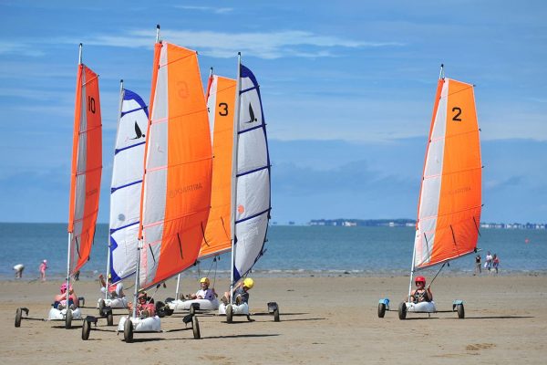 activites-nautiques-en-vendee-char-a-voile